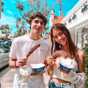 Meet your Posher, Noelani